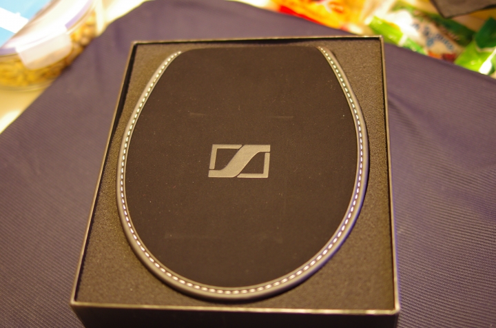 Sennheiser耳機連開兩箱,圖普通,介紹不多,慎入