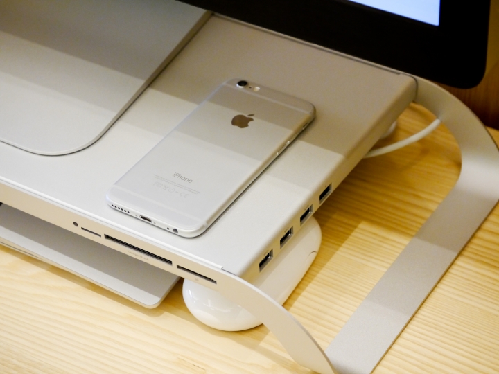 IPHONE 6 銀色與它的鋁質配件們共同開箱