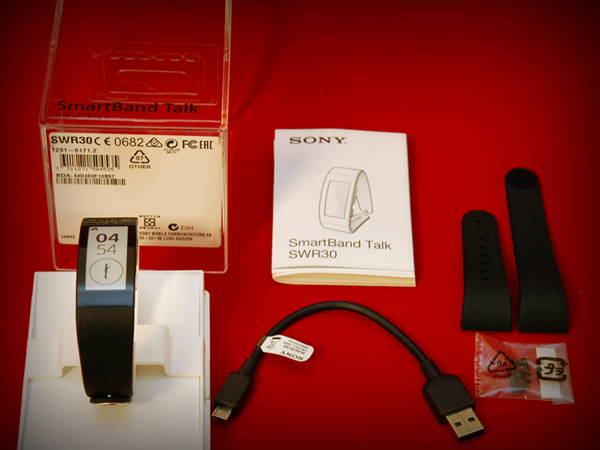 來自 星際效應後的時尚科技 SONY SMARTBAND TALK