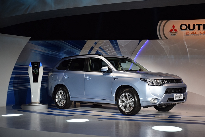 體驗 Mitsubishi Outlander 雙動力