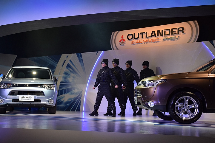 體驗 Mitsubishi Outlander 雙動力