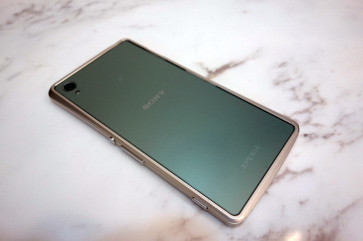 【簡單開箱】Devilcase 金色框 + Sony Xperia Z3 銀箔綠