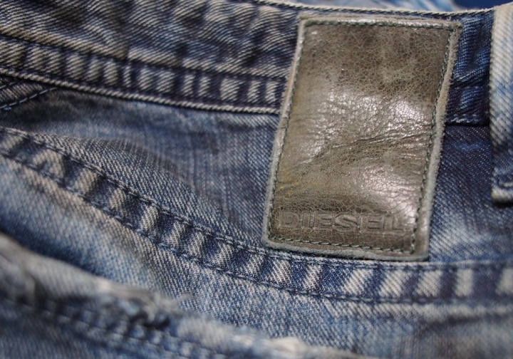 (分享) Diesel Jeans Thavar 829b 牛仔褲 附實穿照