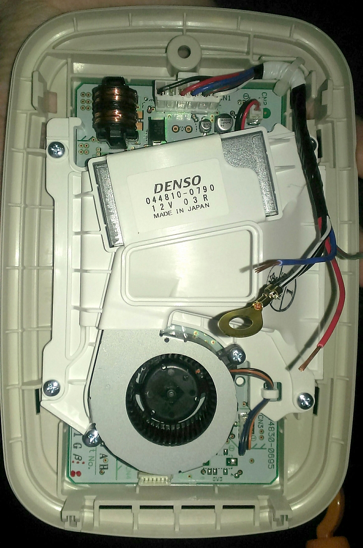 來自HONDA日本原廠的好物,LED車室燈結合負離子空氣清淨機