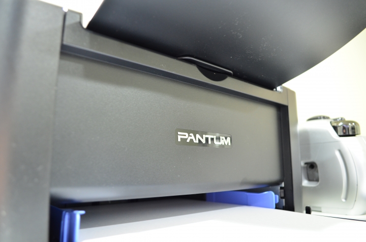 資訊展,在LENOVO旁的新牌子 奔圖「PANTUM」- P2500W