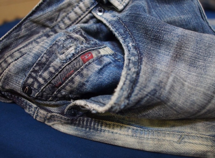 (分享) Diesel Jeans Thavar 829b 牛仔褲 附實穿照