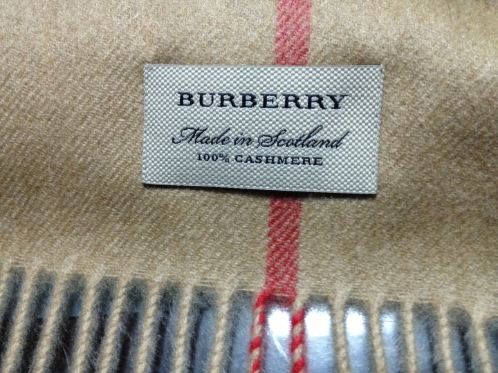 【開箱】Burberry Heritage系列經典款格紋圍巾