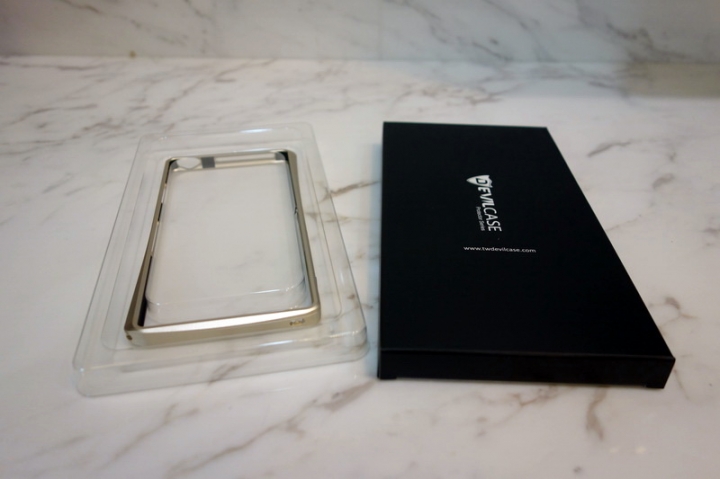 【簡單開箱】Devilcase 金色框 + Sony Xperia Z3 銀箔綠
