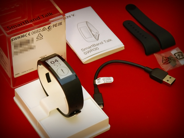 來自 星際效應後的時尚科技 SONY SMARTBAND TALK