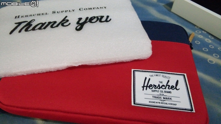 開箱~Herschel Supply保護袋