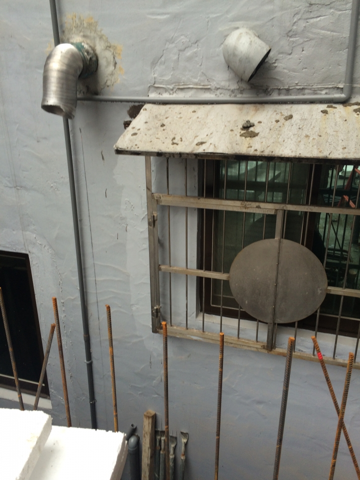 自建與鄰房地界 跟鄰房違建開窗問題 (以加上鑑界文件請大家研究)