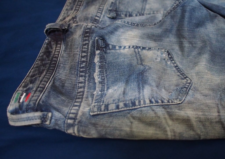 (分享) Diesel Jeans Thavar 829b 牛仔褲 附實穿照
