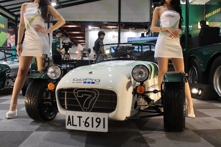 2014台北辣妹展,順便看看車;綜合評比:福特勝!!!