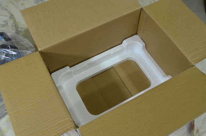 資訊展,在LENOVO旁的新牌子 奔圖「PANTUM」- P2500W