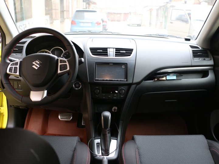 大陸 swift sport CVT開箱作業,圖片很多