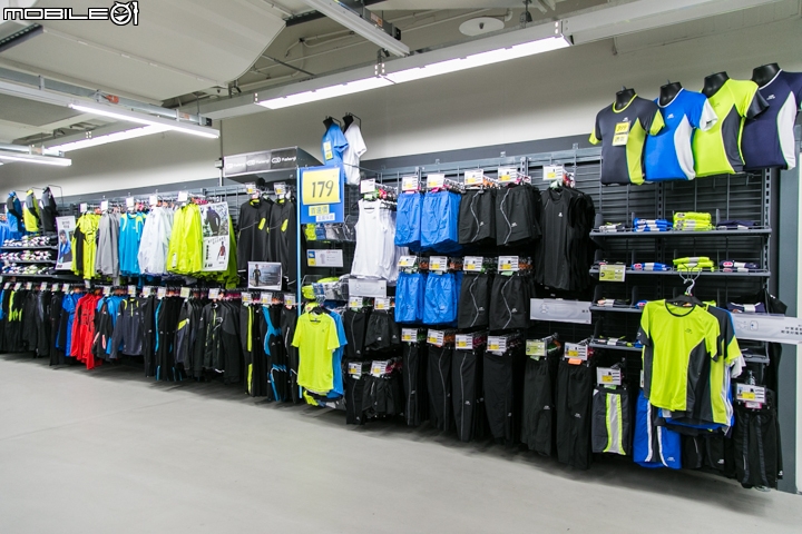 【採訪】1500坪的超大型平價運動商場 - 迪卡儂中和店正式開幕!