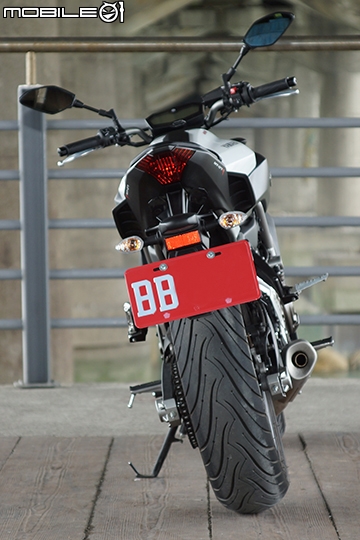 高扭輕巧好操控 YAMAHA MT-07 ABS
