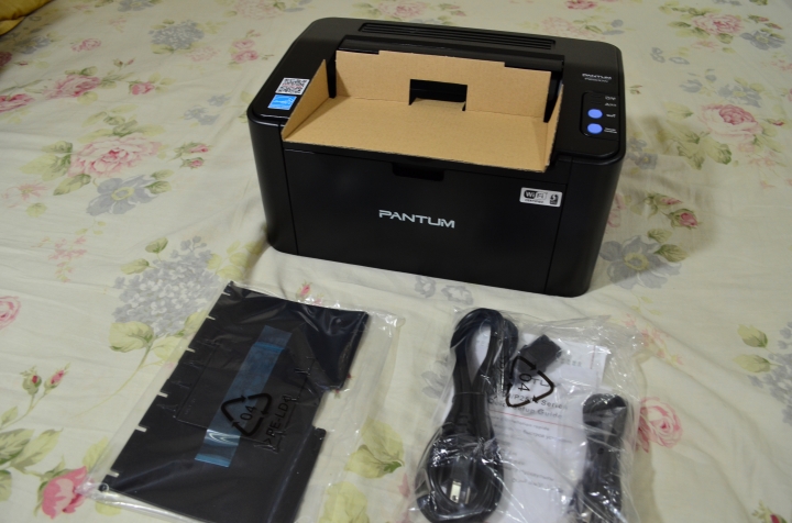 資訊展,在LENOVO旁的新牌子 奔圖「PANTUM」- P2500W