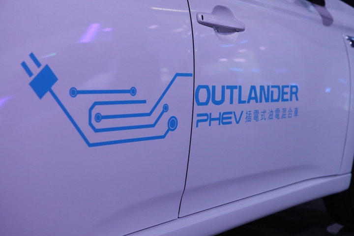 跟冏冏頭告白吧!全新三菱 Outlander 雙動力大改款發表!