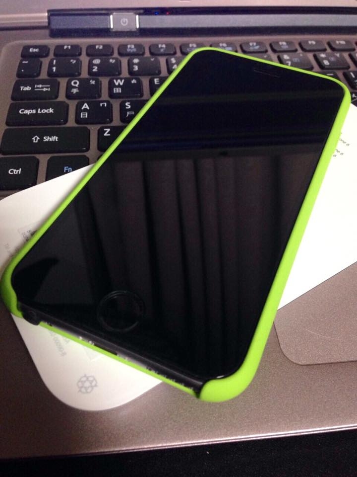 (簡易開箱) iphone 6 原廠矽膠護套 - 綠