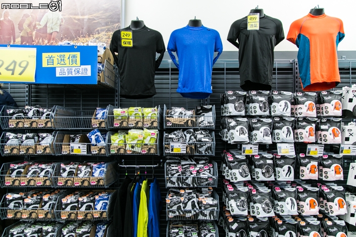 【採訪】1500坪的超大型平價運動商場 - 迪卡儂中和店正式開幕!