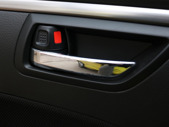 大陸 swift sport CVT開箱作業,圖片很多