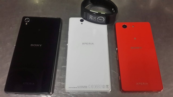 時尚簡約 科技?還是精品!?? 智慧型穿戴裝置新選擇 SONY SmartBand Talk