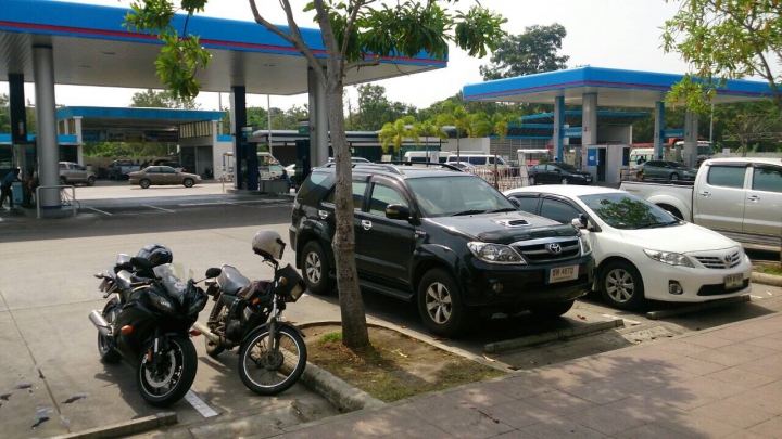 2014/12/27芭達雅Pattaya YAMAHA R6租駕遊記分享