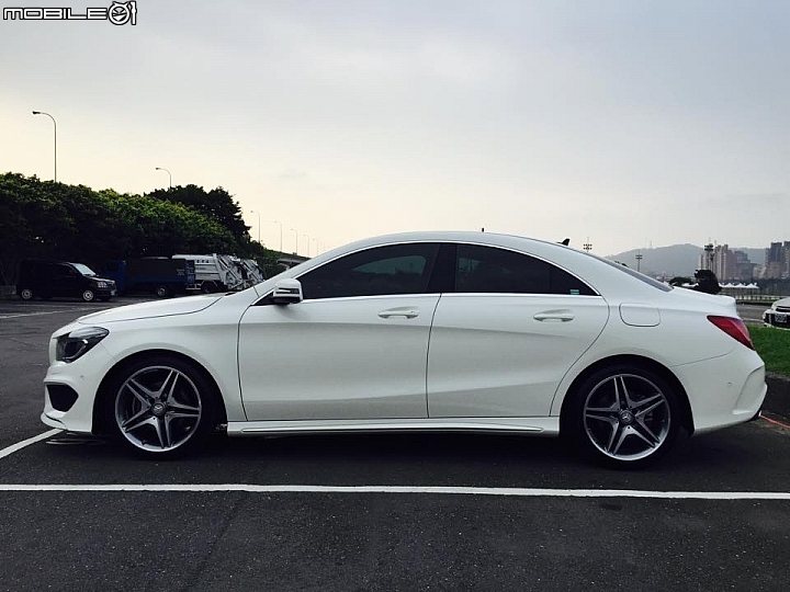 中看也中用-CLA200 AMG 開箱