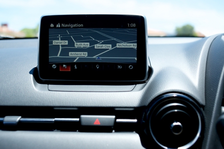2014 All New Mazda 2 Genki 魂動紅 開箱