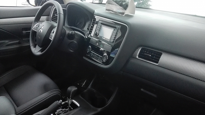 體驗 Mitsubishi Outlander 雙動力