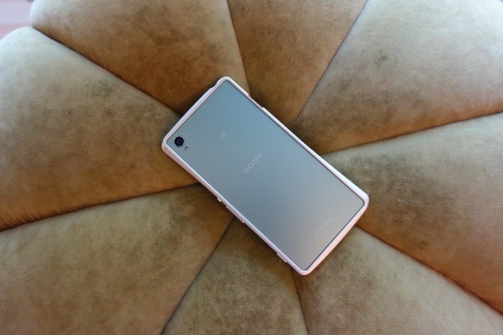 【簡單開箱】Devilcase 金色框 + Sony Xperia Z3 銀箔綠