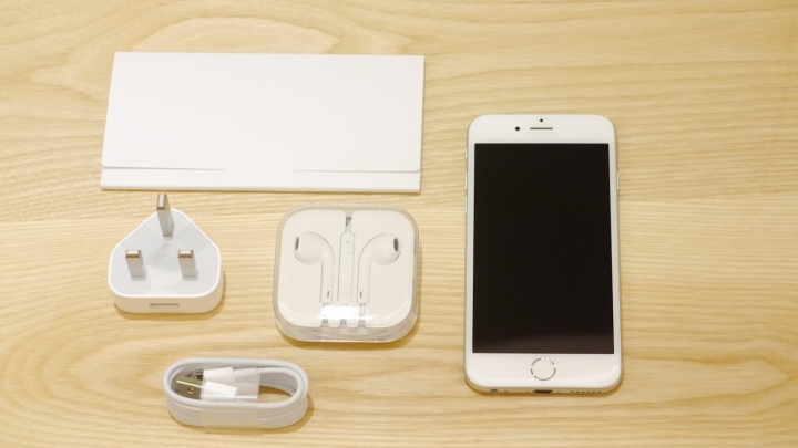 IPHONE 6 銀色與它的鋁質配件們共同開箱