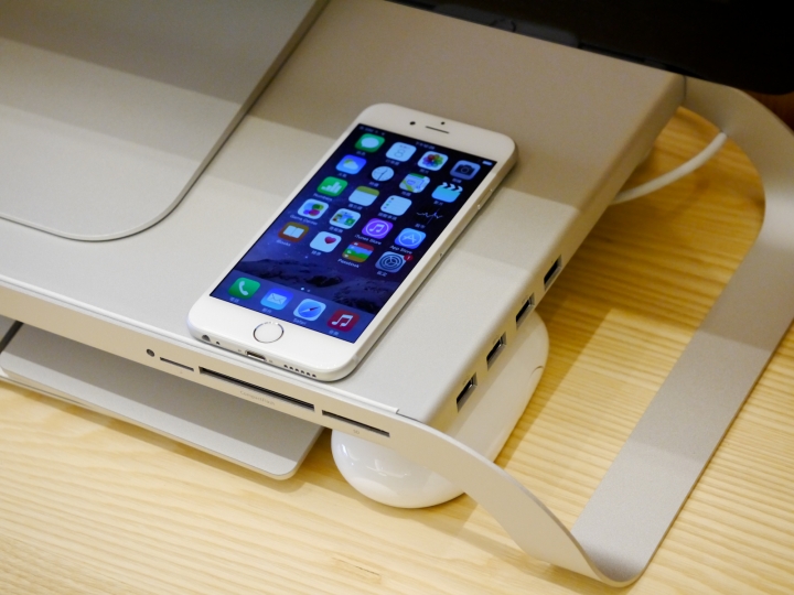 IPHONE 6 銀色與它的鋁質配件們共同開箱