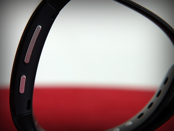 來自 星際效應後的時尚科技 SONY SMARTBAND TALK