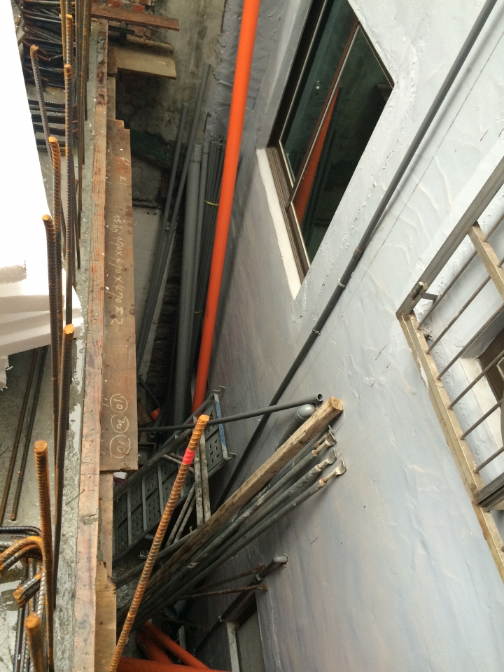 自建與鄰房地界 跟鄰房違建開窗問題 (以加上鑑界文件請大家研究)