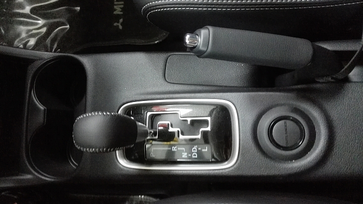 體驗 Mitsubishi Outlander 雙動力