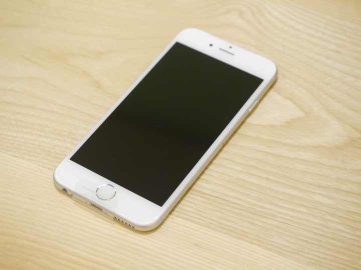 IPHONE 6 銀色與它的鋁質配件們共同開箱