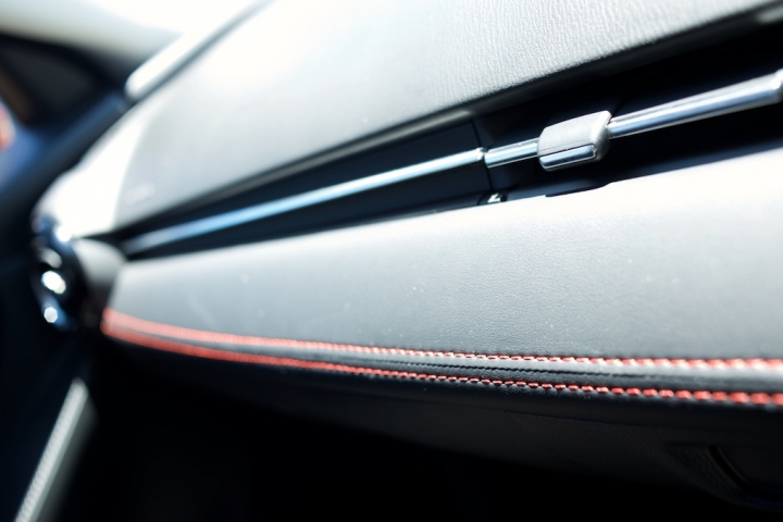 2014 All New Mazda 2 Genki 魂動紅 開箱