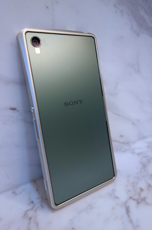 【簡單開箱】Devilcase 金色框 + Sony Xperia Z3 銀箔綠