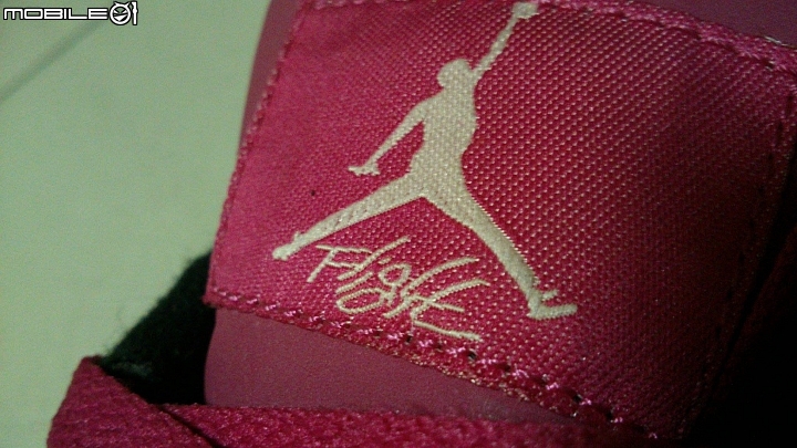 請問GIRLS AIR JORDAN 4真假