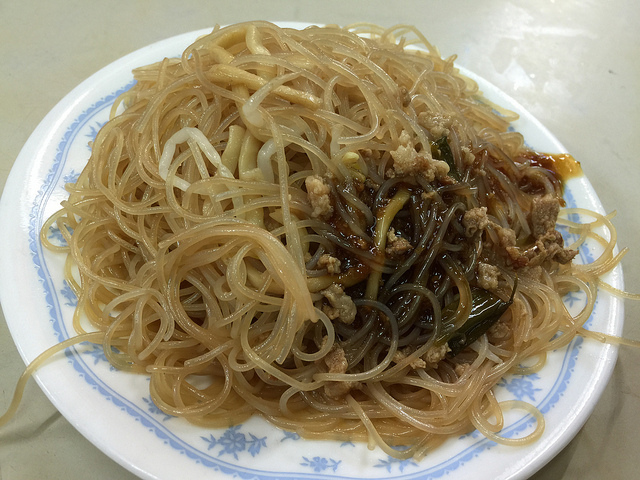 【食記】新竹城隍廟。廟口鴨香飯 阿城號炒米粉