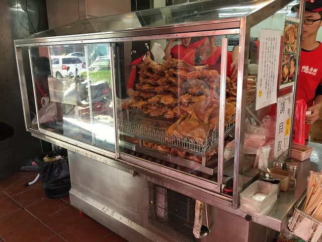 【食記】新竹城隍廟。廟口鴨香飯 阿城號炒米粉