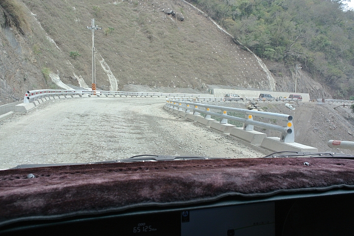 南橫通車困難:MPV+米其林Primacy 3ST開到梅山口折返探勘實測之行