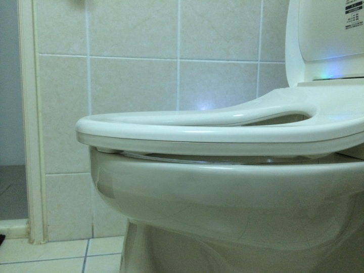 TOTO TCF4831AM (含馬桶自動沖水TCA221)免治馬桶座 搭配 HCG C140E 開箱分享
