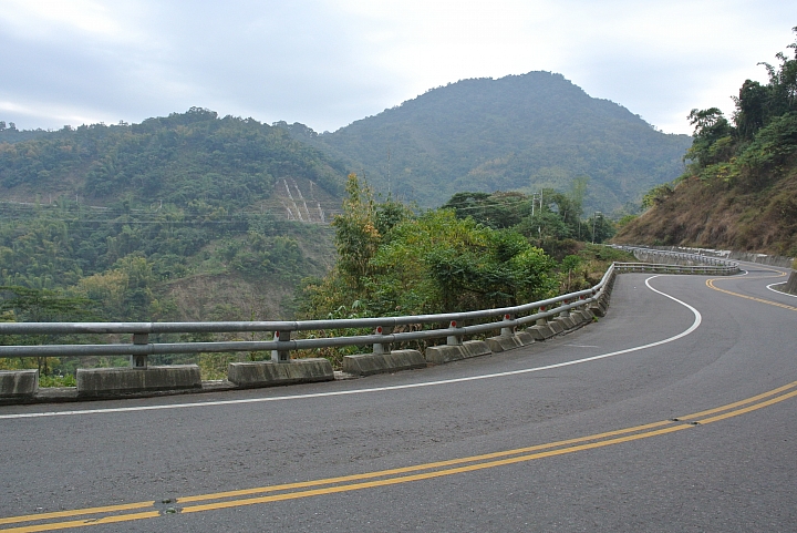 南橫通車困難:MPV+米其林Primacy 3ST開到梅山口折返探勘實測之行