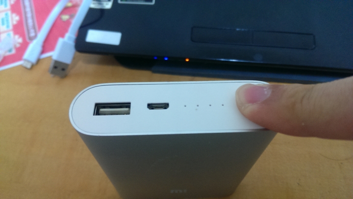 Y拍上買的小米 10400 行動電源,不知是否為官方貨