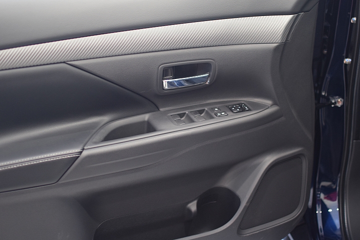 體驗 Mitsubishi Outlander 雙動力