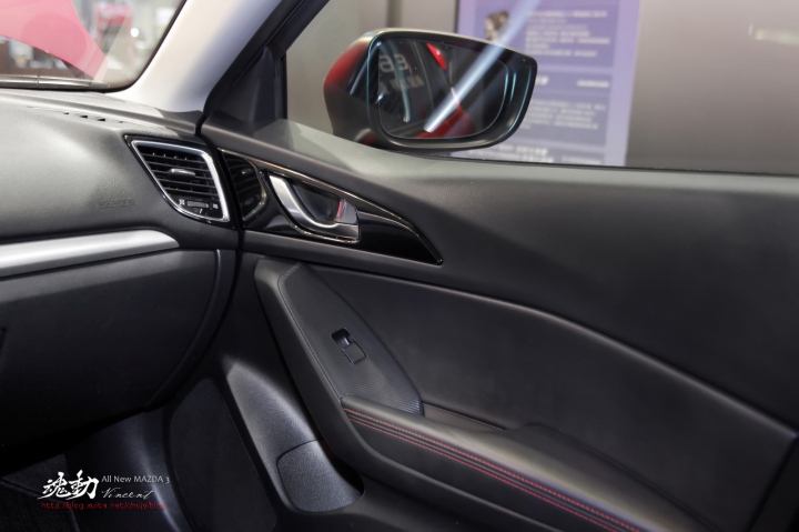 Mazda 3 CROSSOVER CUV變種休旅