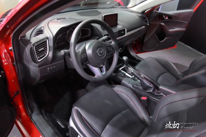 Mazda 3 CROSSOVER CUV變種休旅